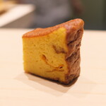 鮨 めい乃 - 玉子はキンカンとアマレットを入れて、まさにデザート。これも出色のおいしさ。