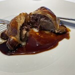 オーベルジュ・ド・リル - 株主優待コース　蝦夷鹿肉とフォアグラのトゥルトマディラソース