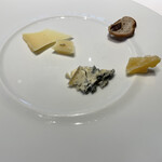 オーベルジュ・ド・リル - チーズ　ブルーチーズ、コンテ