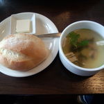 Resutoran yamaneko ken - ホリデーランチ パンとスープ