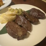 Izakaya Sakae - 【焼　物】厚切り牛タン焼き