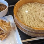 香の川製麺 茨木店 - ３玉ですが食べてる時は大丈夫。でも後からズッシリきます。