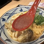 丸亀製麺 - 【2024.2.5(月)】こく旨 牡蠣ぶっかけうどん（並盛）790円→760円のスープ