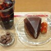 Kafe Koubou - ケーキセット。ザッハトルテは定番なヤツで美味しい