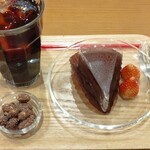 カフェコウボウ - ケーキセット。ザッハトルテは定番なヤツで美味しい