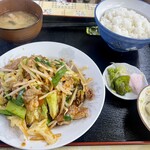 高橋食堂 - 豚キムチ野菜炒め定食