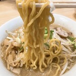 三ん寅 - 麺は王道の西山製麺