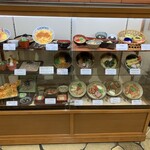 沖縄料理 ふる里 - ショーケース