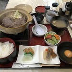 しぶや亭 - 料理写真:すき焼き定食全貌