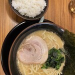 横浜家系ラーメン 横浜道 - 