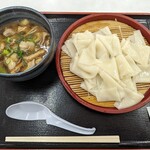 お多福 - 料理写真:肉汁ひもかわうどん