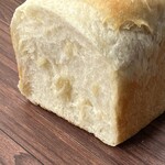 233821943 - 天然酵母食パン Natural yeast loaf bread 1/2 303円