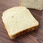 233821949 - 天然酵母食パン Natural yeast loaf bread 1/2 303円
