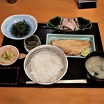 双寿 - 日替わり特別御膳 B【アコウ鯛の開き & 鰤トロの造り】　1,500円