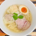 Menya Oyayubi - ワンタンラァ麺肉1海老1しお山椒