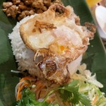 路地裏のタイ料理とお酒 バナナ食堂 - 