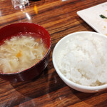 Nijuu Yoji Kangyouza Sakaba - セルフサービスのスープと御飯