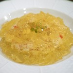 デザミ - ズワイガニ、ショートパスタのマリネとトマトのジュレ