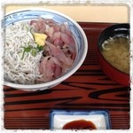 紀伊国屋旅館 - 鯵しらす丼(^^)
                                
                                美味しいですね〜！