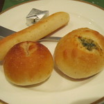 Bekari Resutoran Sanmaruku - 最初のパン