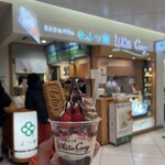 ミルク&パフェ よつ葉ホワイトコージ 新千歳空港店 - 