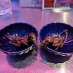 獣肉酒家 米とサーカス - お通し、すずめ