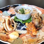 Oiri Xi - 前菜（イカ一夜干し、煮物、アナジャコ、マカロニツナ）