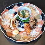 Oiri Xi - 前菜（イカ一夜干し、煮物、アナジャコ、マカロニツナ）