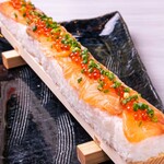 Parent-child long Sushi with salmon roe and salmon