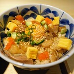 Homma Guro Soba Kotsu - 海鮮ヅケ丼