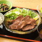 Sukiyaki Kappou Katou - 黒毛和牛牛たん定食 4,180円※前日までのご予約