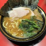 豚骨醤油ラーメン 王道家 - 