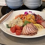 Rozu Hoteru Yokohama - 前菜。鴨肉が美味しい。