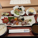 鮨政庭 - 刺身定食1700円、サラダ•茶碗蒸しセット300円