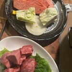 レトロ焼肉たろう食堂 - 