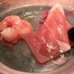 エノティカステップ - 前菜　赤えびのマリネ　生ハム　紫キャベツの酢漬け