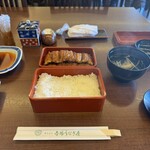 Yoshiduka Unagiya - 鰻と白飯