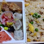 崎陽軒 - 炒飯弁当 980円(税込)(2024年2月4日撮影)