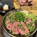 焼肉 肉萬 - レアタンから牛タンのタタキへ変身