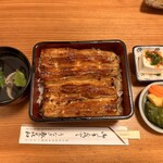 登喜和 - 上うな重　きも吸い・お豆腐・お新香付き