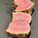 焼肉 肉萬 - レアタン 断面