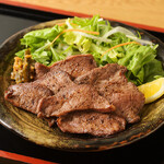 Sukiyaki Kappou Katou - 黒毛和牛牛たん（単品）3,960円 