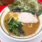 家系ラーメン 王道家直伝 との丸家 - 