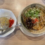 焼きあごらーめん小池 - ランチセット　焼きあご塩ラーメン&半チャーハン　1,100円