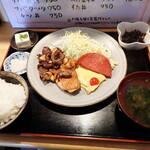 Okinawa Shokudou Sakaba Giboshouten - ギボ定食￥900