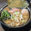 王道家直系 家系ラーメン がく