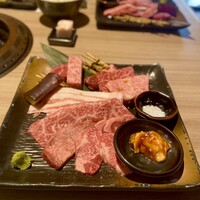 近江うし 焼肉 にくTATSU 青山本店 - 