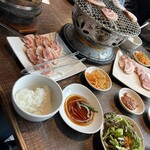 炭火焼肉・韓国料理 KollaBo - 