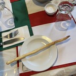 アクア・サンタ - サービスの細長いパン