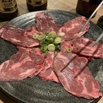 牛舞 ホルモン焼肉酒場 - 